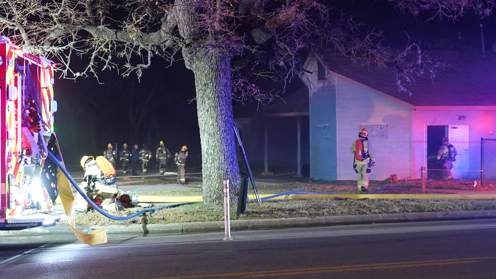 AFD responds to fire at abandoned building in Central East Austin ...