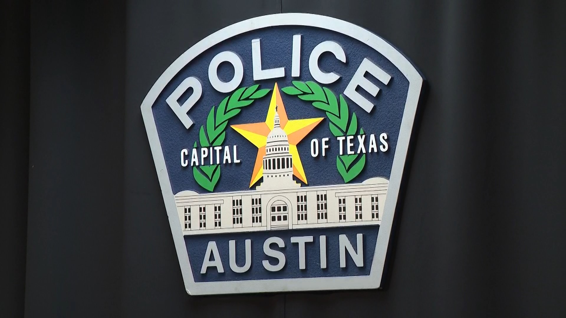 The city of Austin and the Austin Police Association are trying to iron out a new contract.