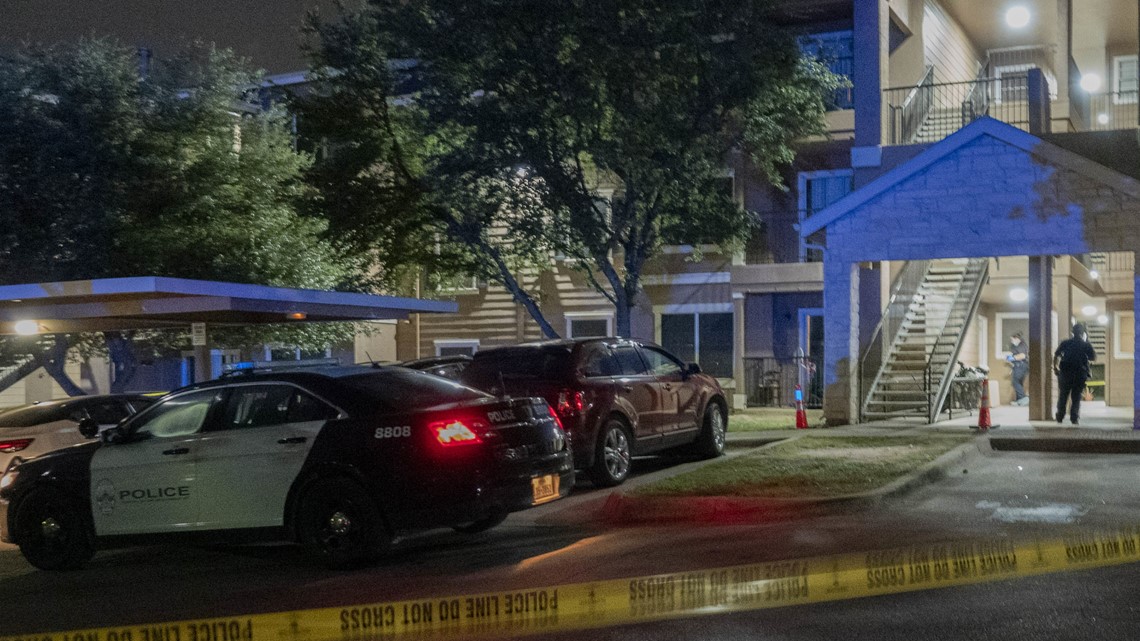 Austin police looking for suspect after woman shot through apartment wall