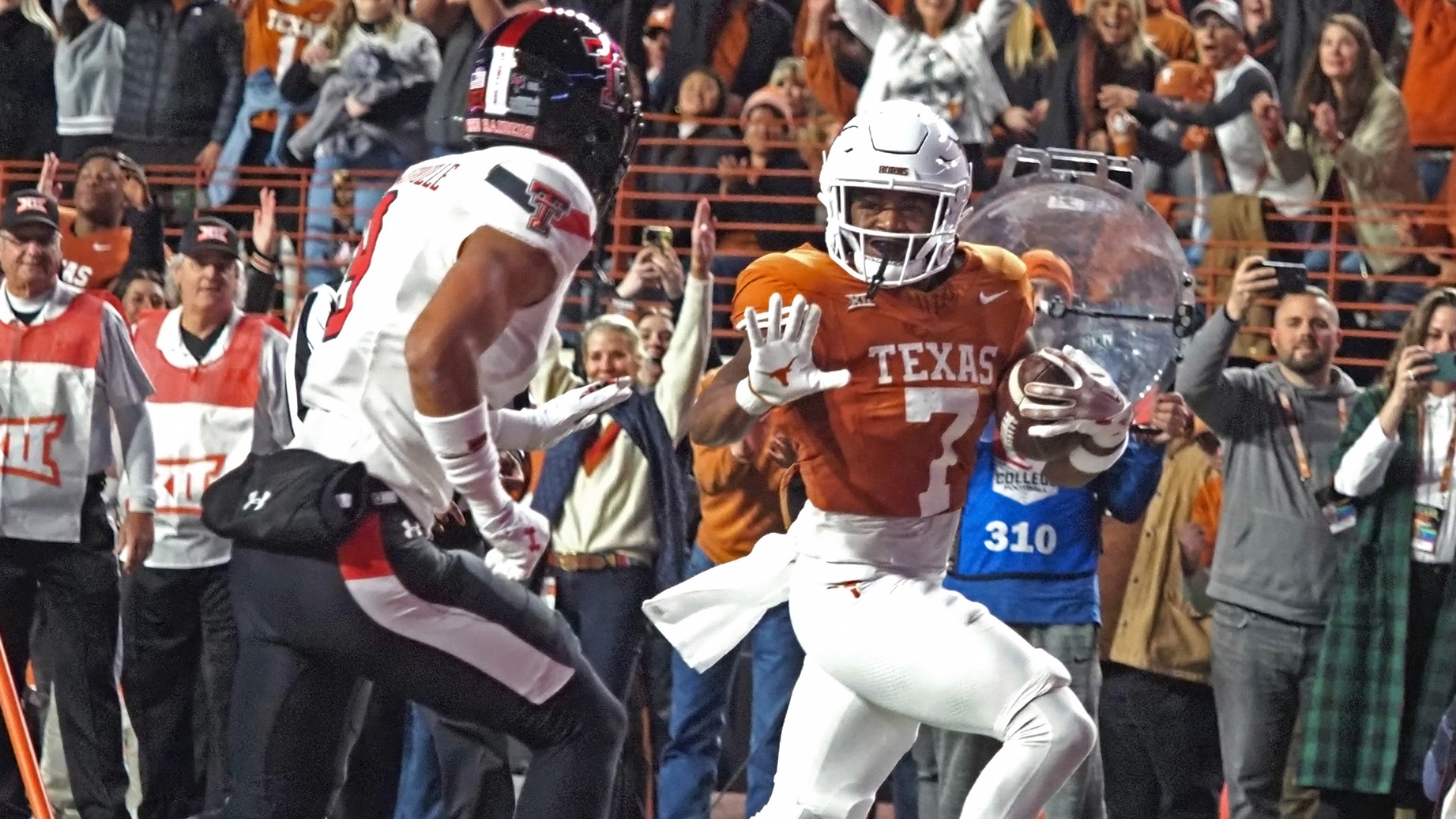 Longhorns blowout Texas Tech secure spot in Big 12 Championship Game