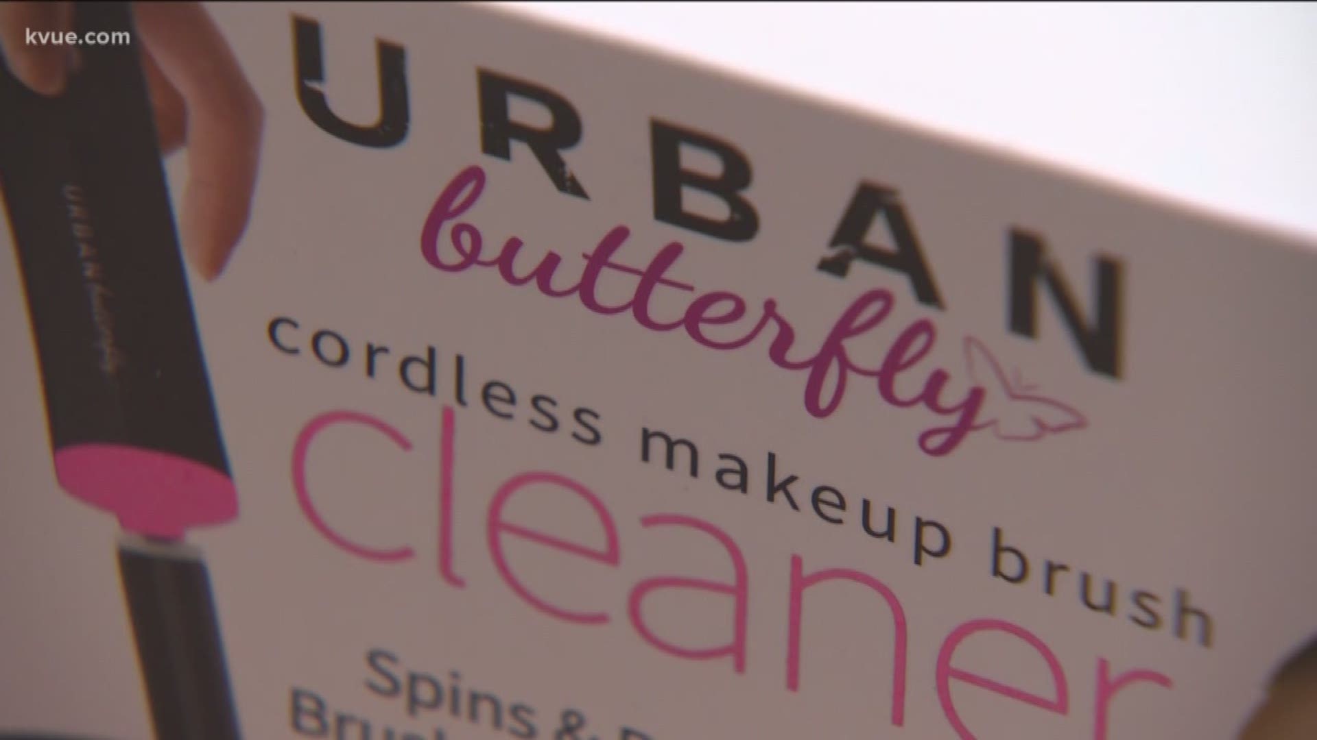 The product promises to clean and dry your makeup brushes in just 30 seconds! But does it work?
