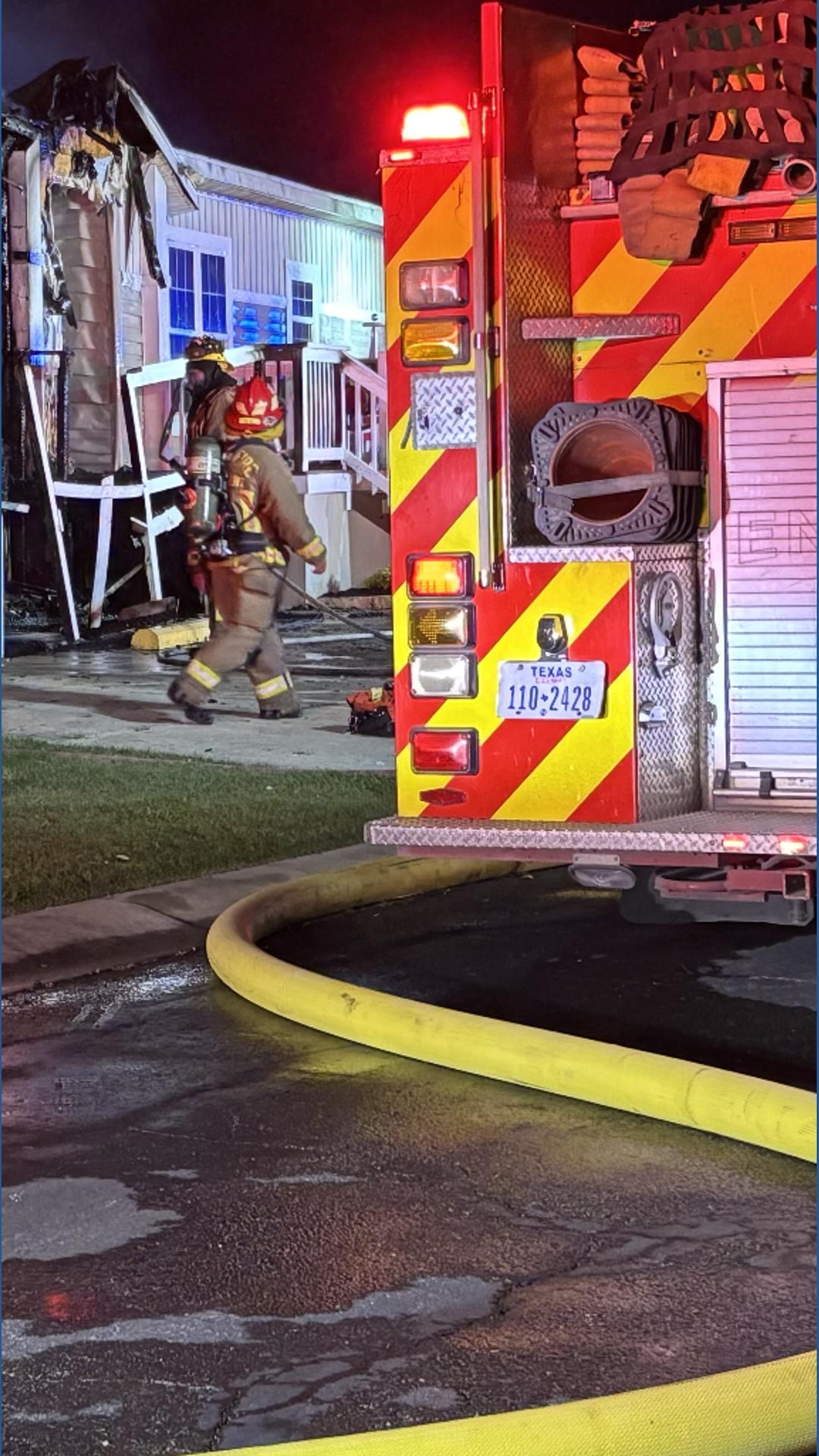 Crews respond to fire at mobile home park in Del Valle | kvue.com