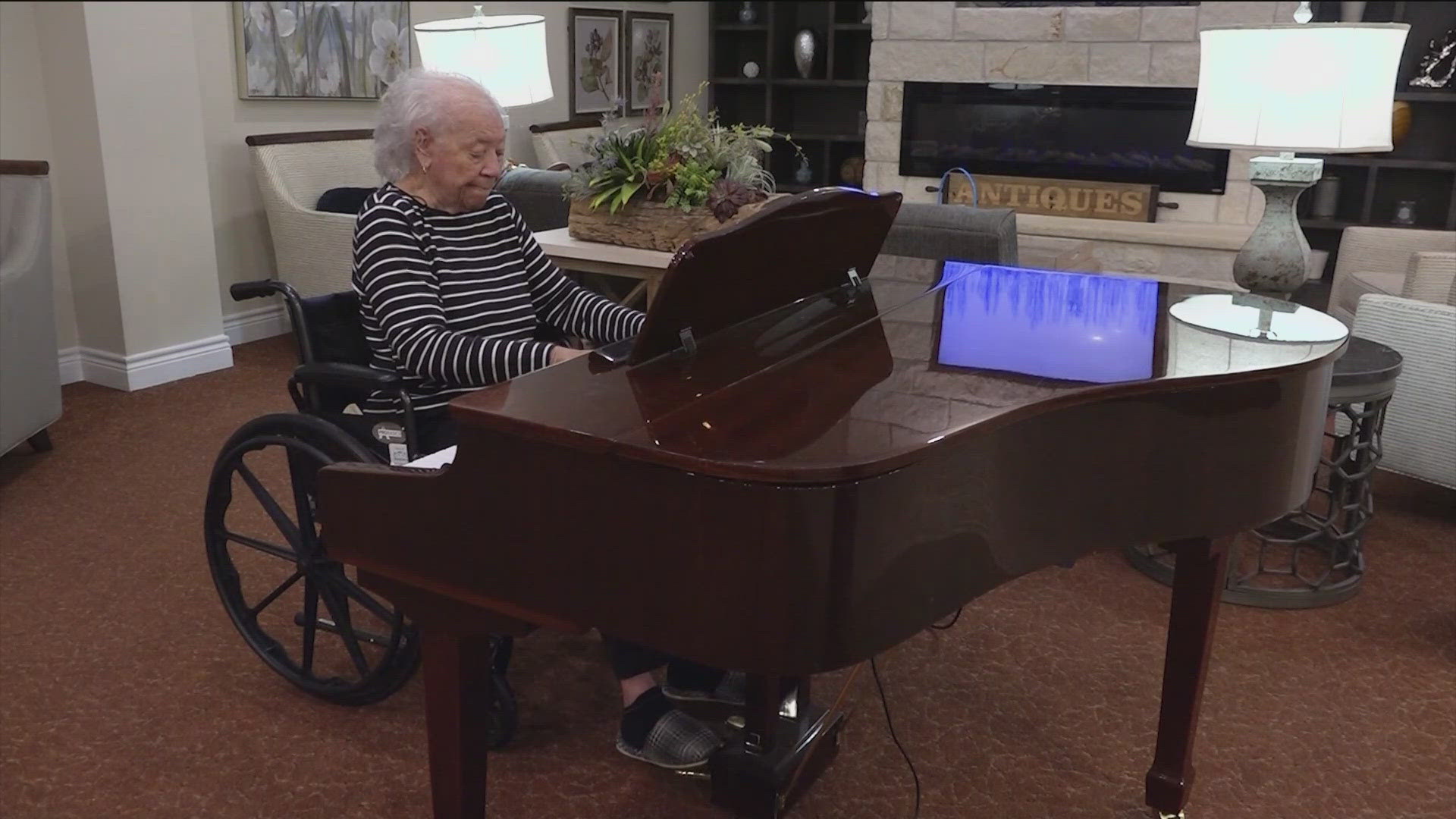 Central Texas woman plays piano despite dementia diagnosis | kvue.com