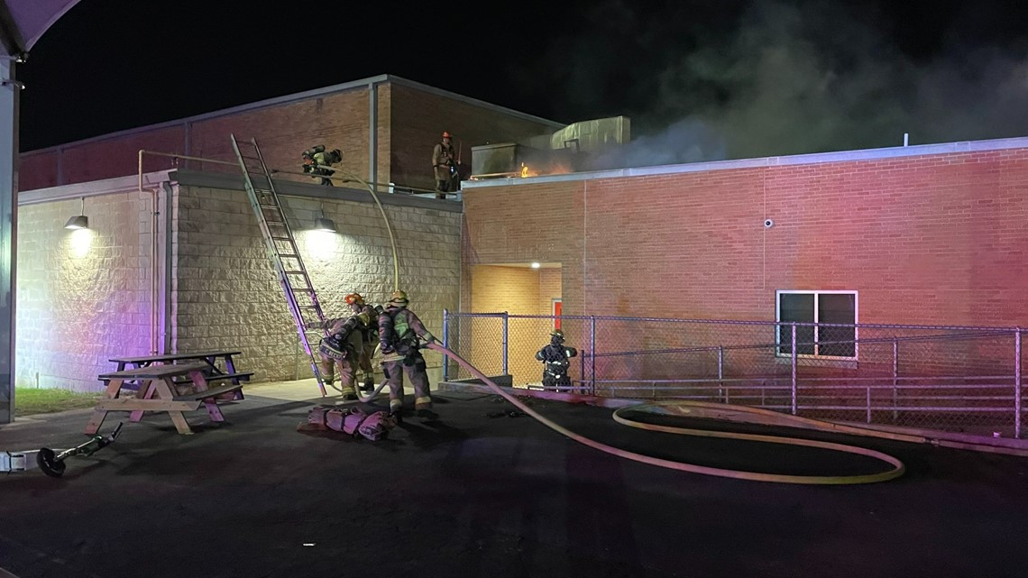 Roof catches fire at Travis High School in South Austin | kvue.com