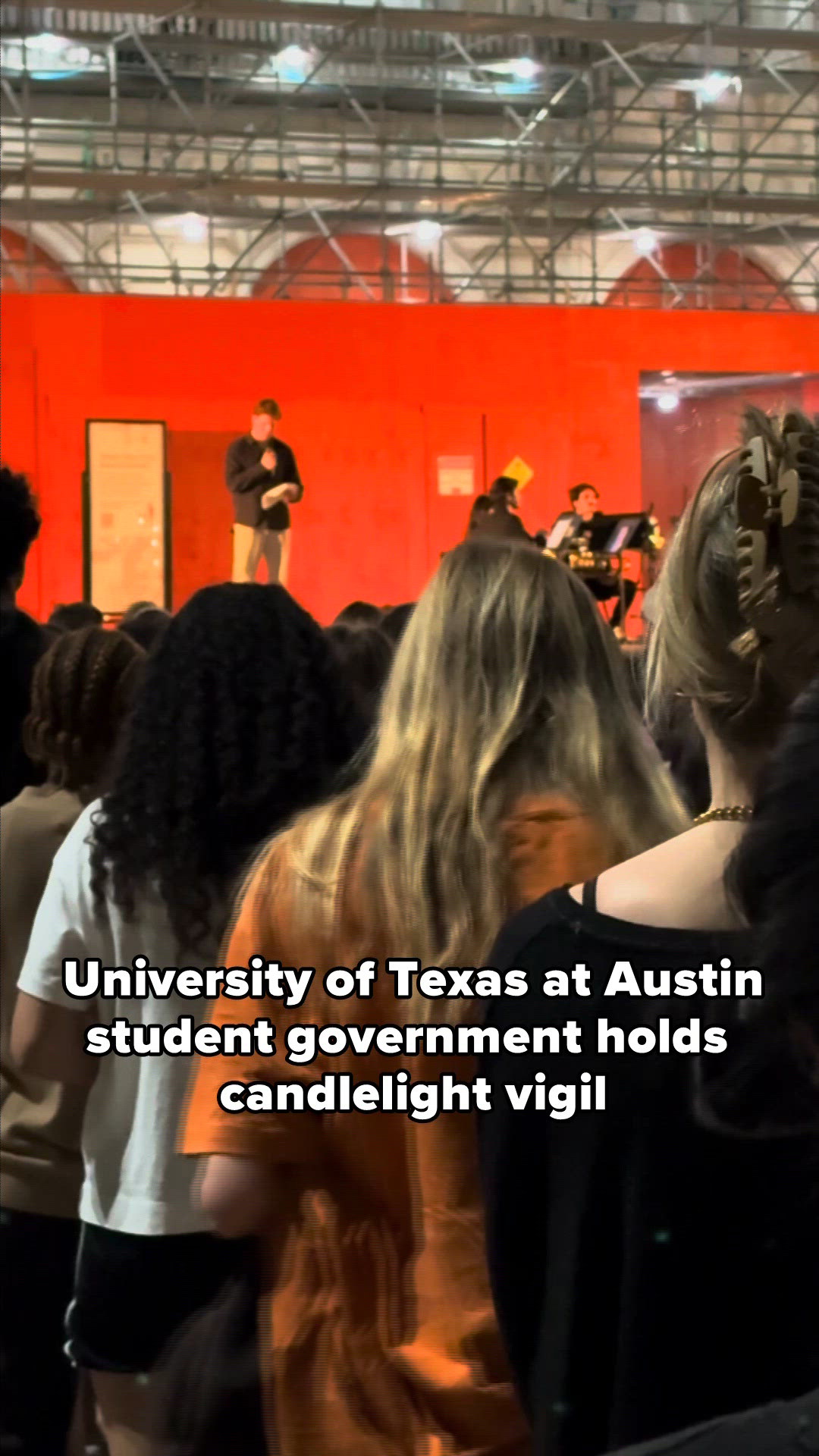 UT Austin student government holds candlelight vigil for victims of ...