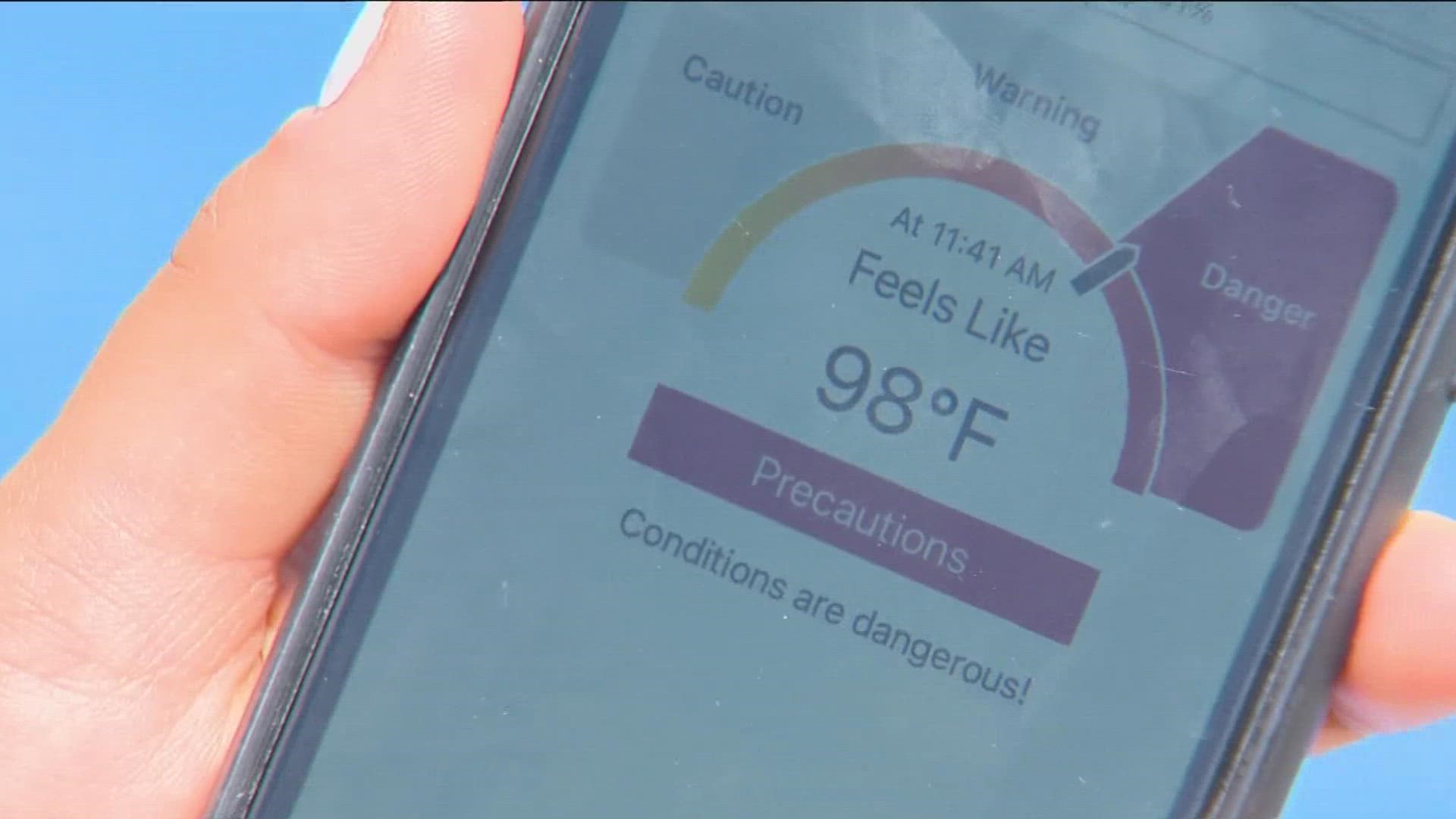 The app allows workers and supervisors to calculate the "feels like" temperatures for their worksite. It also gives them tips on how to beat heat-related illnesses.