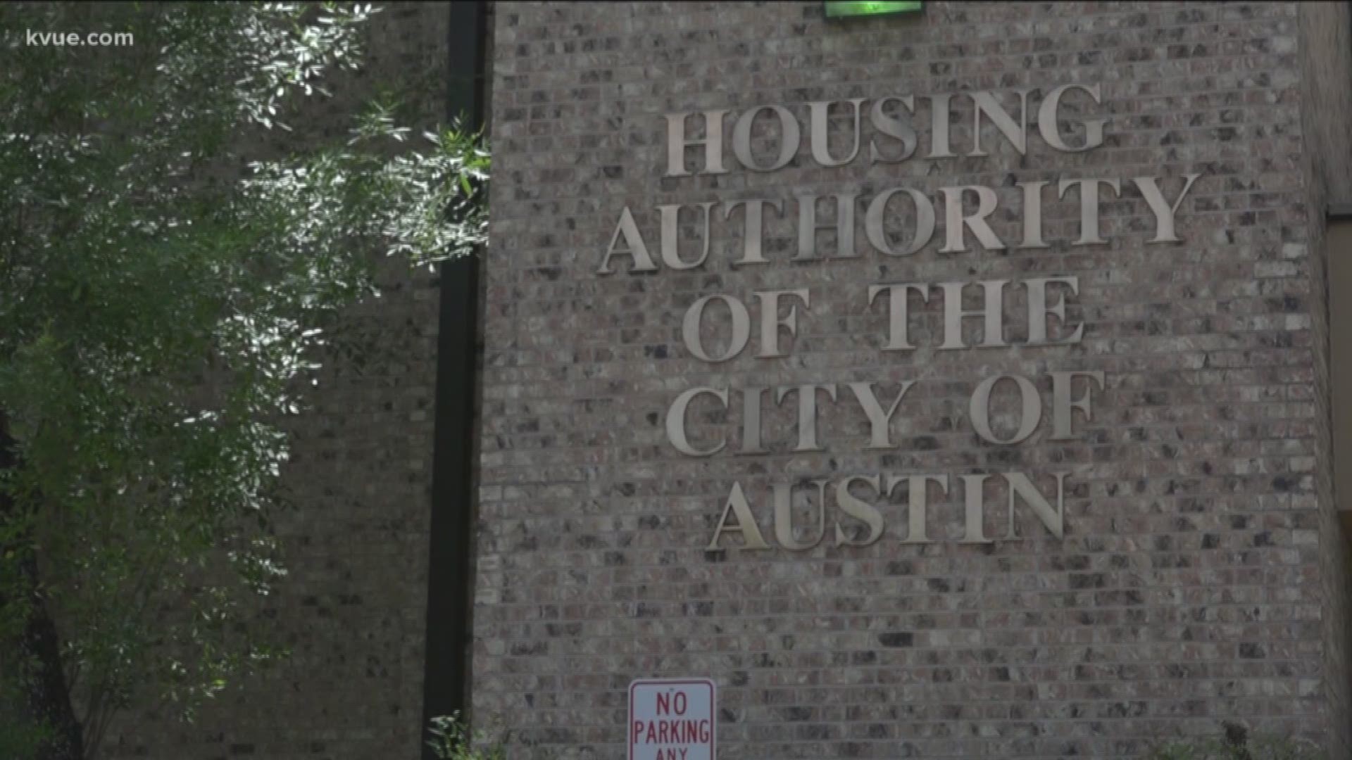 Austin's housing authority is spending about $70 million to turn the Asher Apartments into affordable housing.