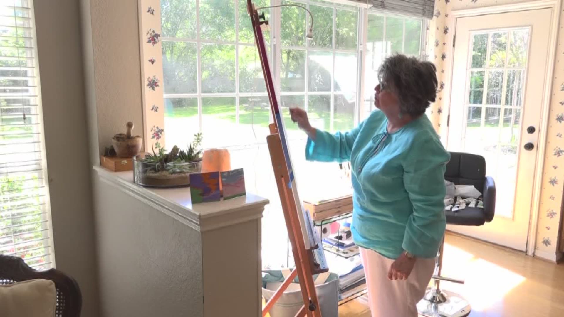 Lisa Webb, who was self-employed for 30 years, became an artist after suffering a concussion two years ago.