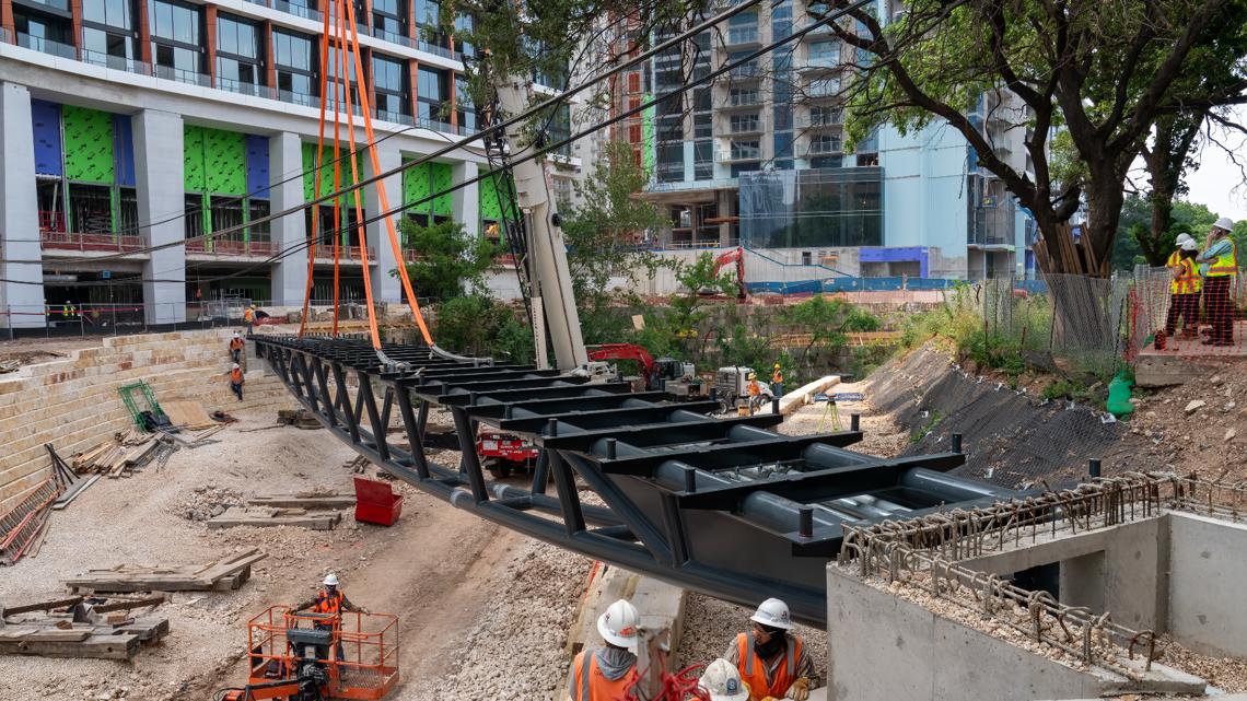 New bridge installed in Downtown Austin over Waller Creek - Vimarsana News