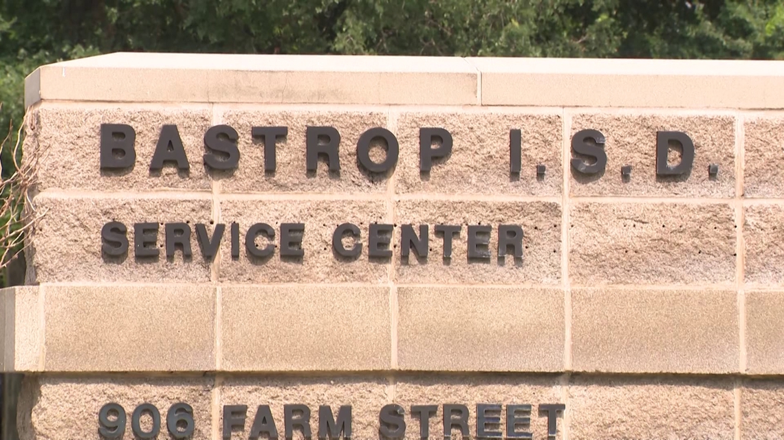 Bastrop Middle School student arrested for social media threats