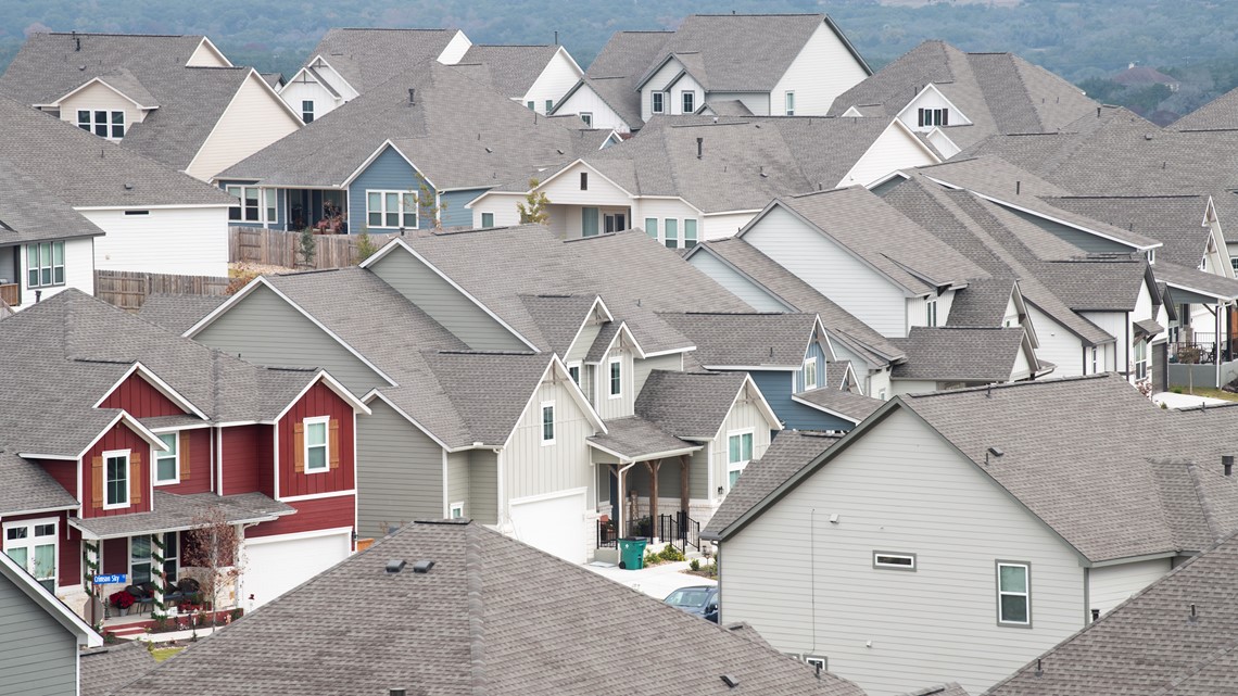 Caught in the middle: Affordability still a problem for middle-class homeowners - Vimarsana News