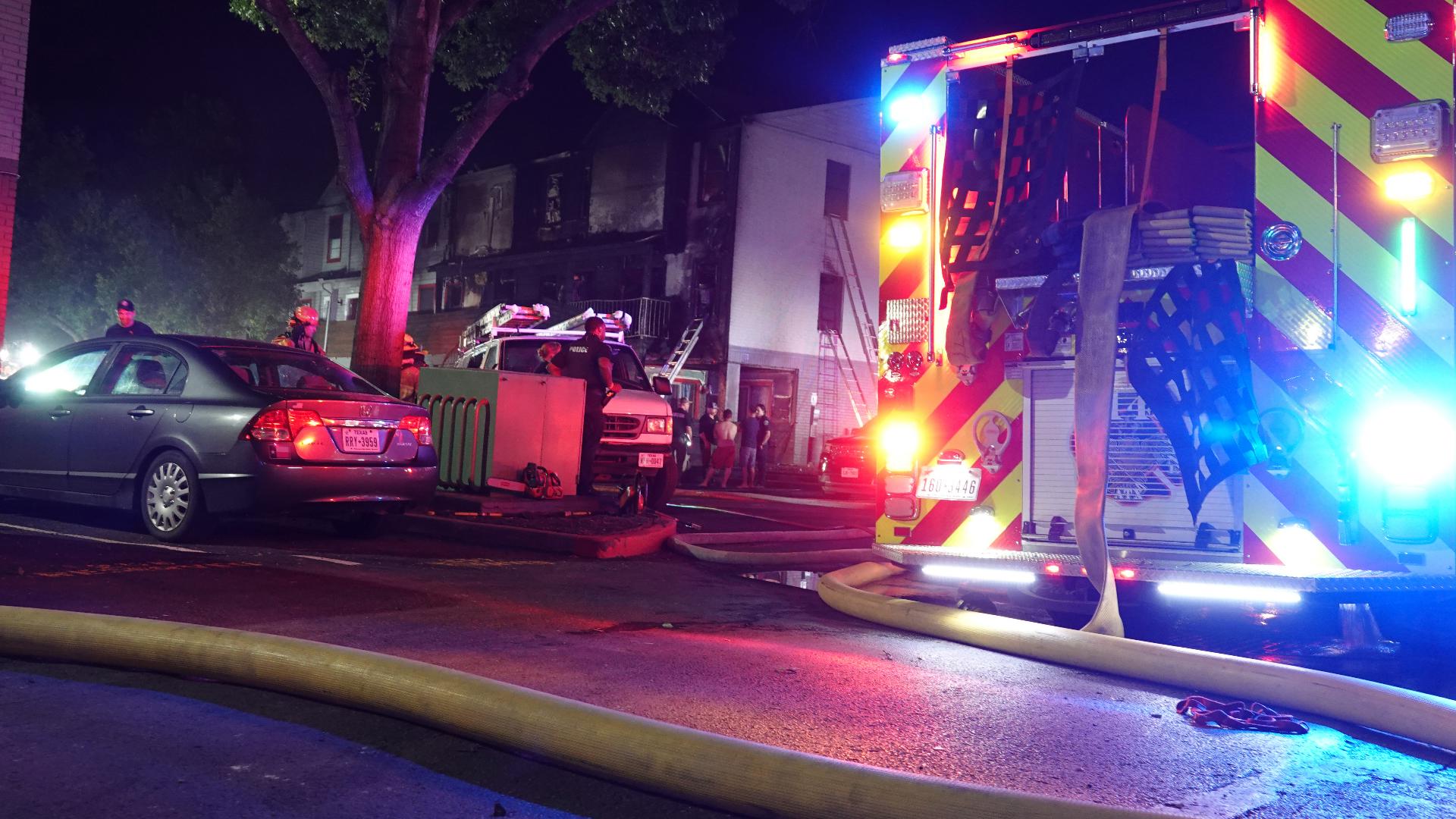 Austin apartment building on Springdale Road destroyed in fire | kvue.com
