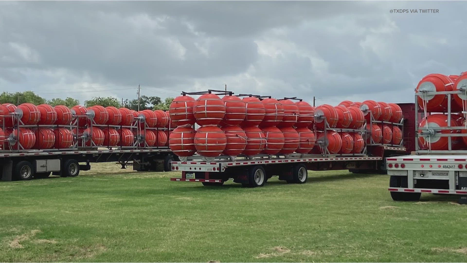 The buoys will serve a 1,000-foot long barrier near Eagle Pass.