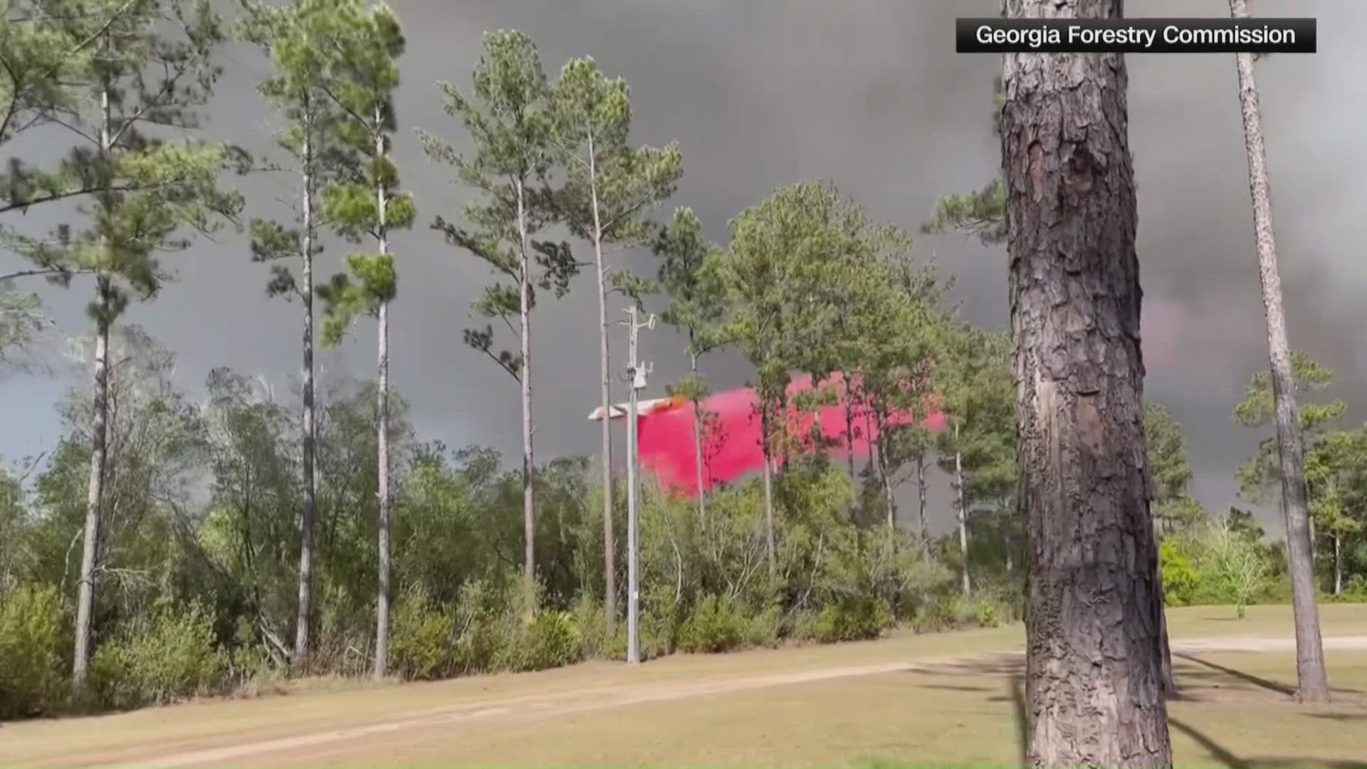 Heavy weekend rain slows 2 sprawling Georgia wildfires, even as new ...
