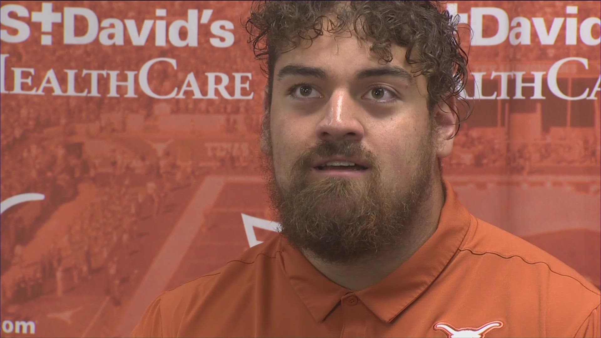 Both Texas football players are suffering from torn ACLs.
