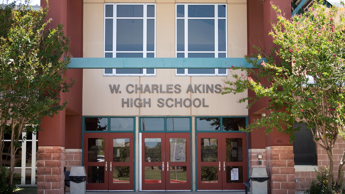 Akins High School gas leak: Austin Fire crews respond Tuesday | kvue.com