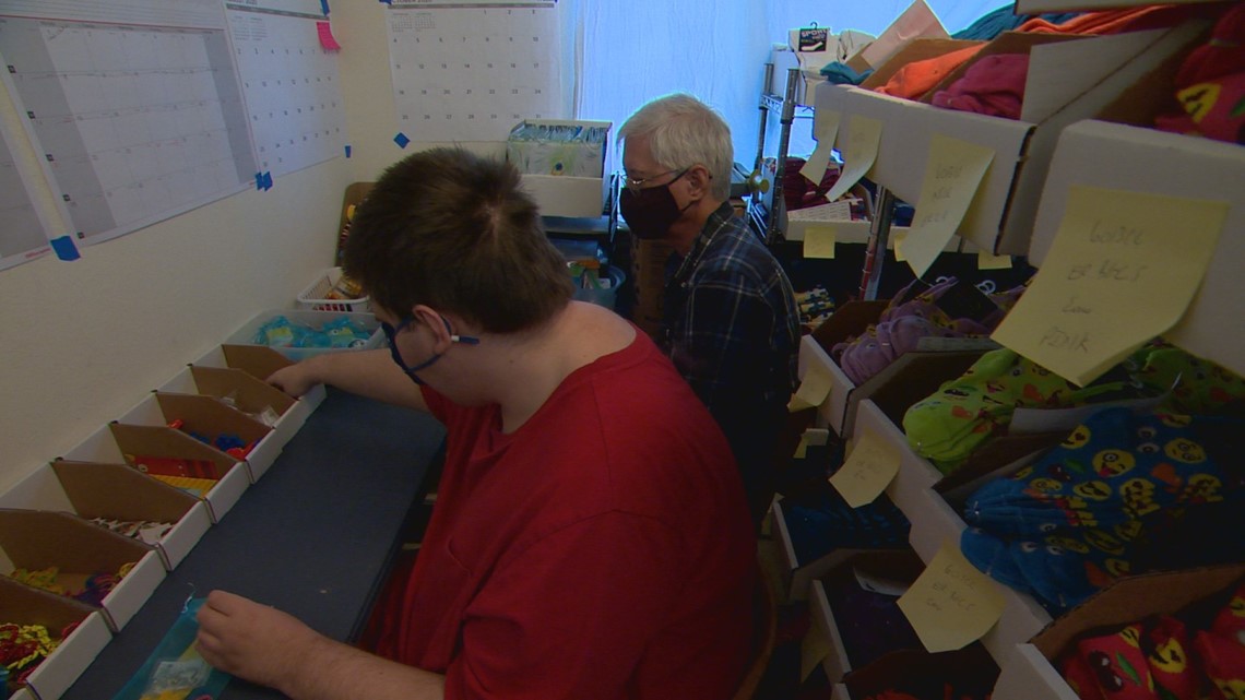 Hutto family starts sock business to help support son with autism - Vimarsana News