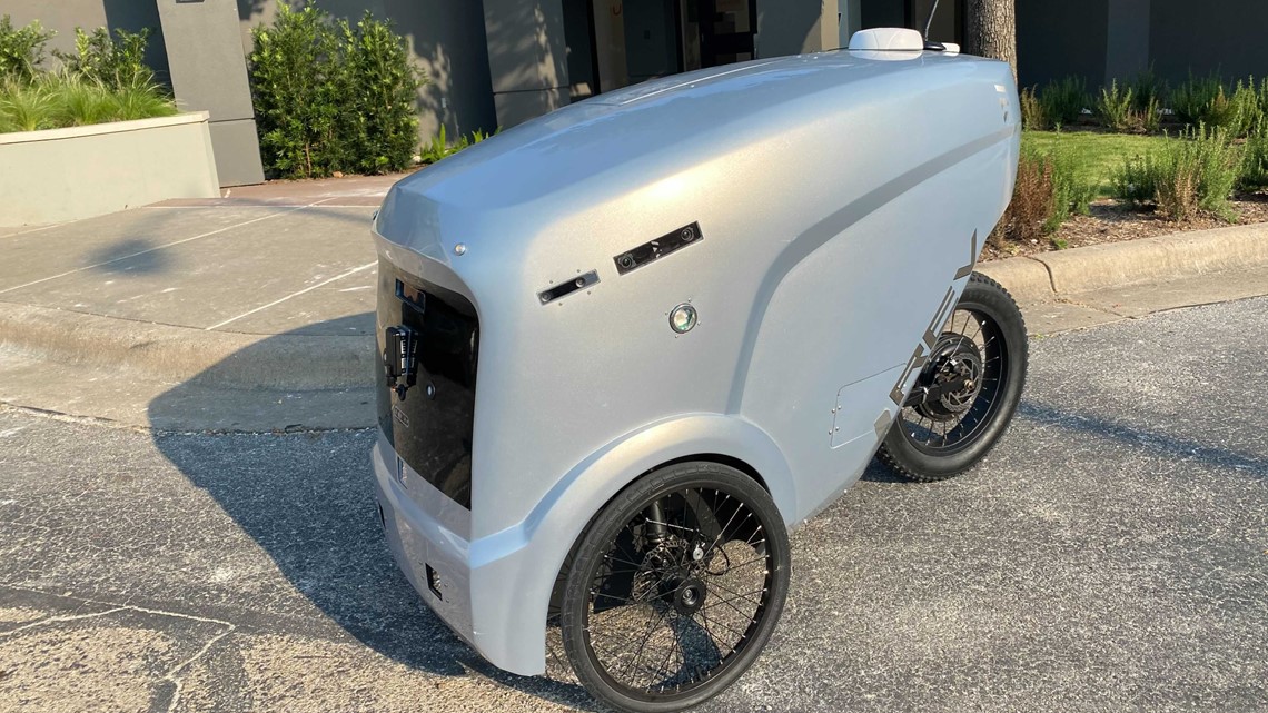 Refraction begins REV-1 delivery services in Austin - Mobile Robot