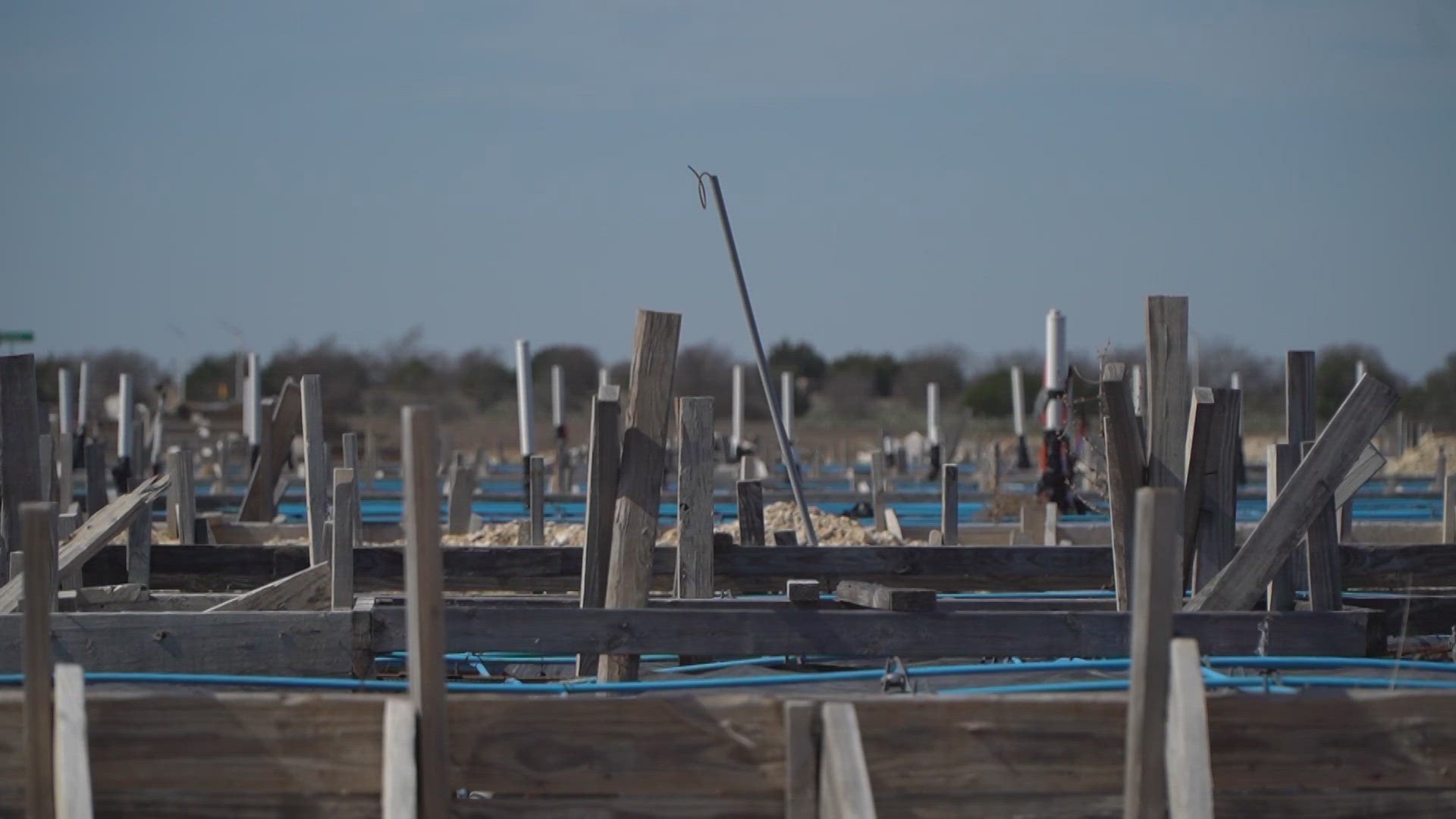 kvue.com - Jessica Cha - Construction halt leaves dozens of Georgetown homes abandoned