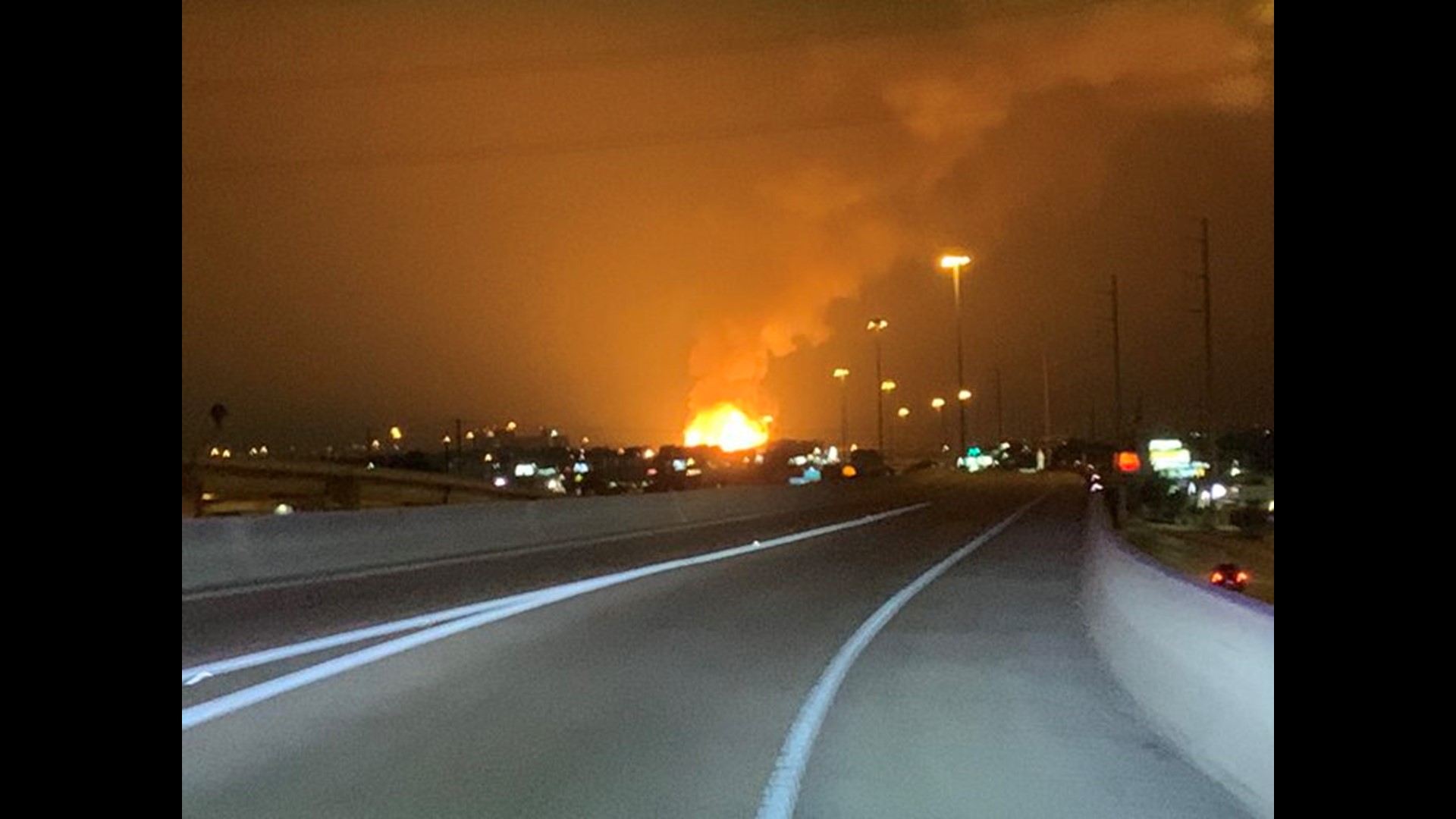 PHOTOS: Massive South Austin Fire Destroys 2 Apartment Buildings | Kvue.com