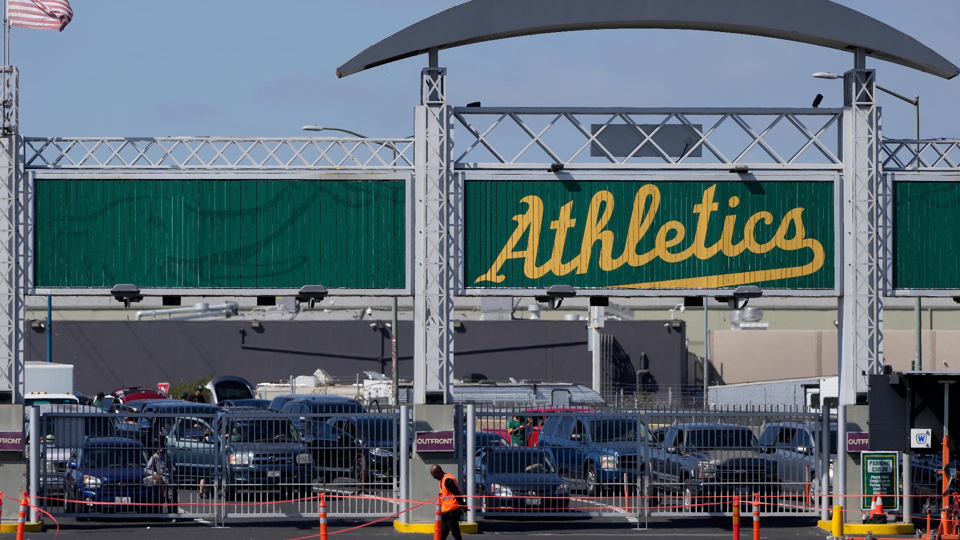 Baseball fans in Oakland have watched their final major league game in the Oakland Coliseum.