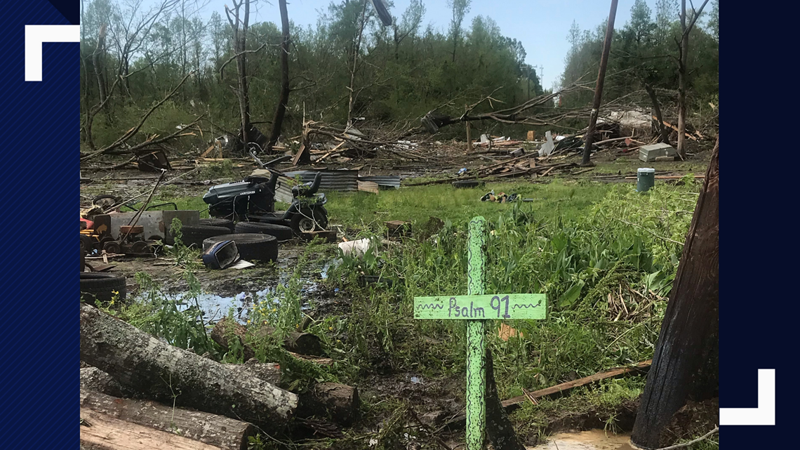 2 children killed after tree falls on car during severe storms in East ...