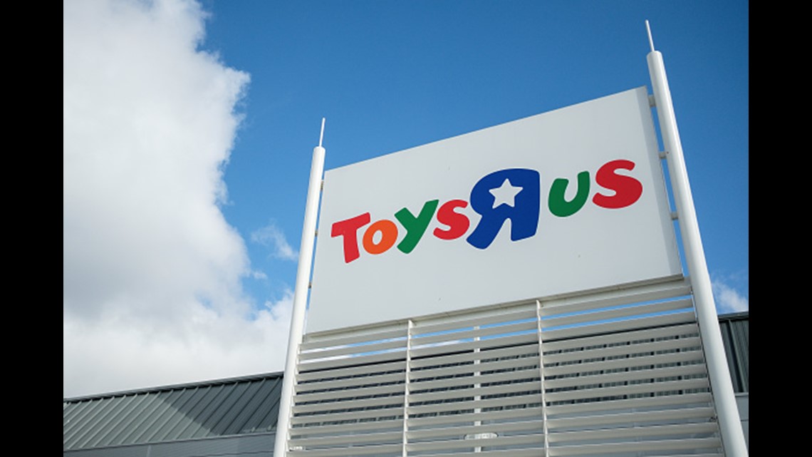 Toys R Us Plans To Close Up 182