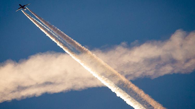 Those long, thin clouds you see behind planes are contrails – not ‘chemtrails’
