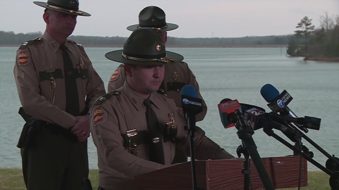 2 students dead and at least 7 others injured in Tennessee school bus ...