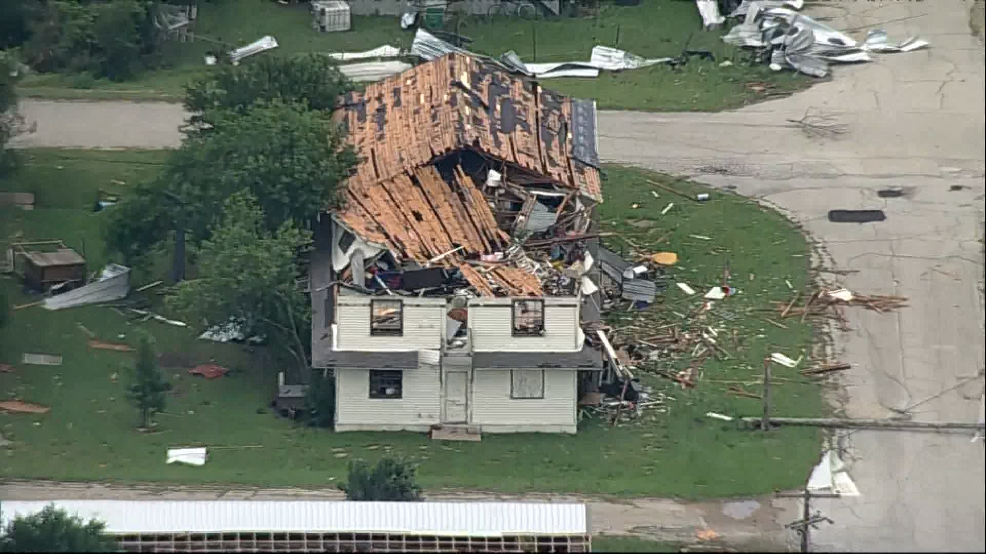 EF-3 tornado injures 5 people, causes extensive damage in Mineral Wells ...