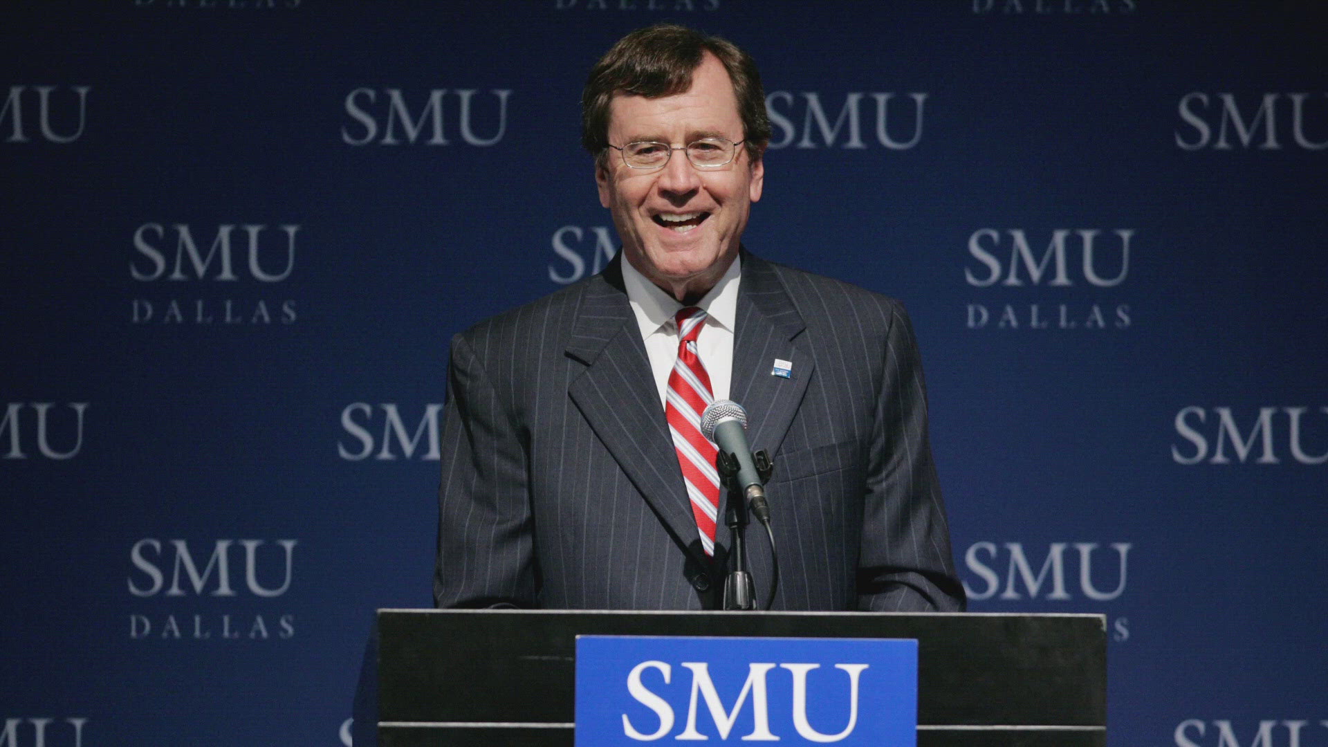 SMU's president R. Gerald Turner says he's stepping down after 30 years.