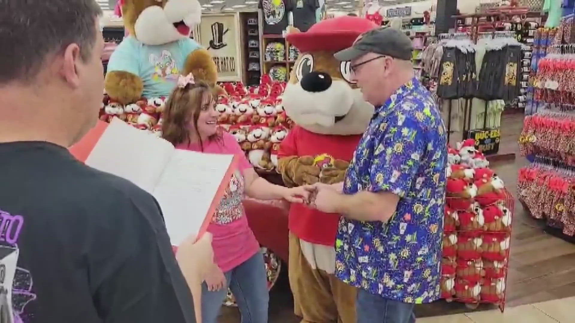 The couple tied the knot with the iconic beaver watching.