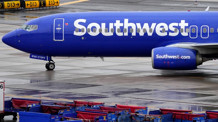 US investigating December flight cancellations at Southwest