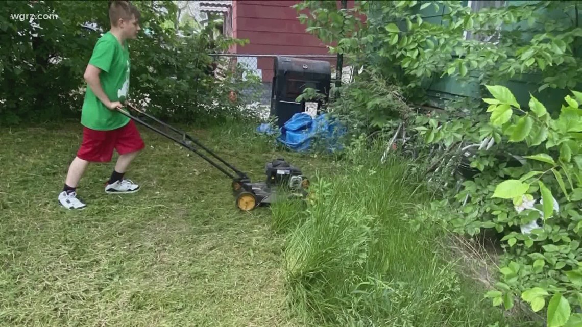 'Lawn Kid' mowing 50 yards for 50 veterans to honor his grandfather - Vimarsana News