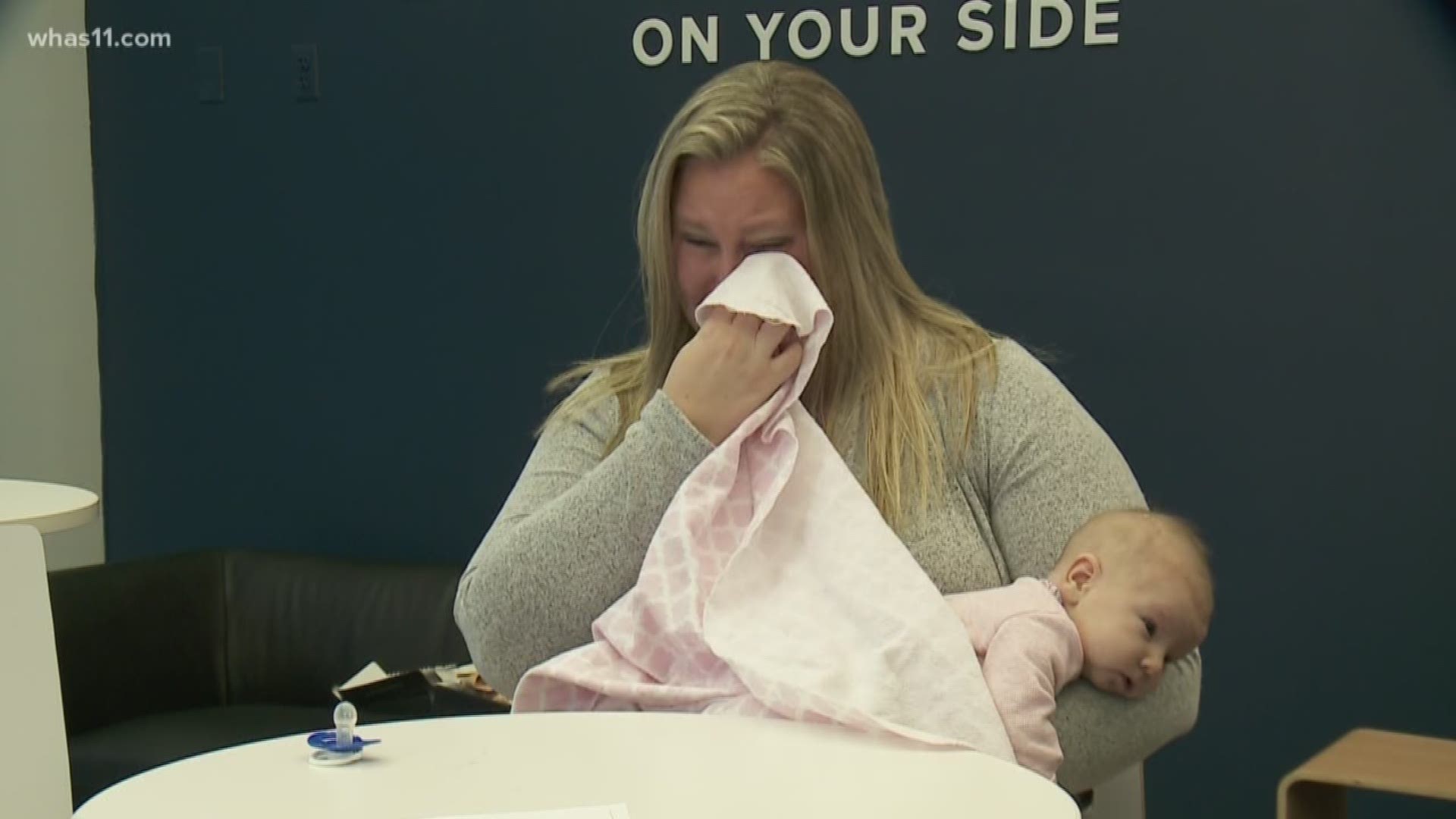 Breastfeeding Mother Who Was Told To Cover Up Now Suing Texas Roadhouse 5515