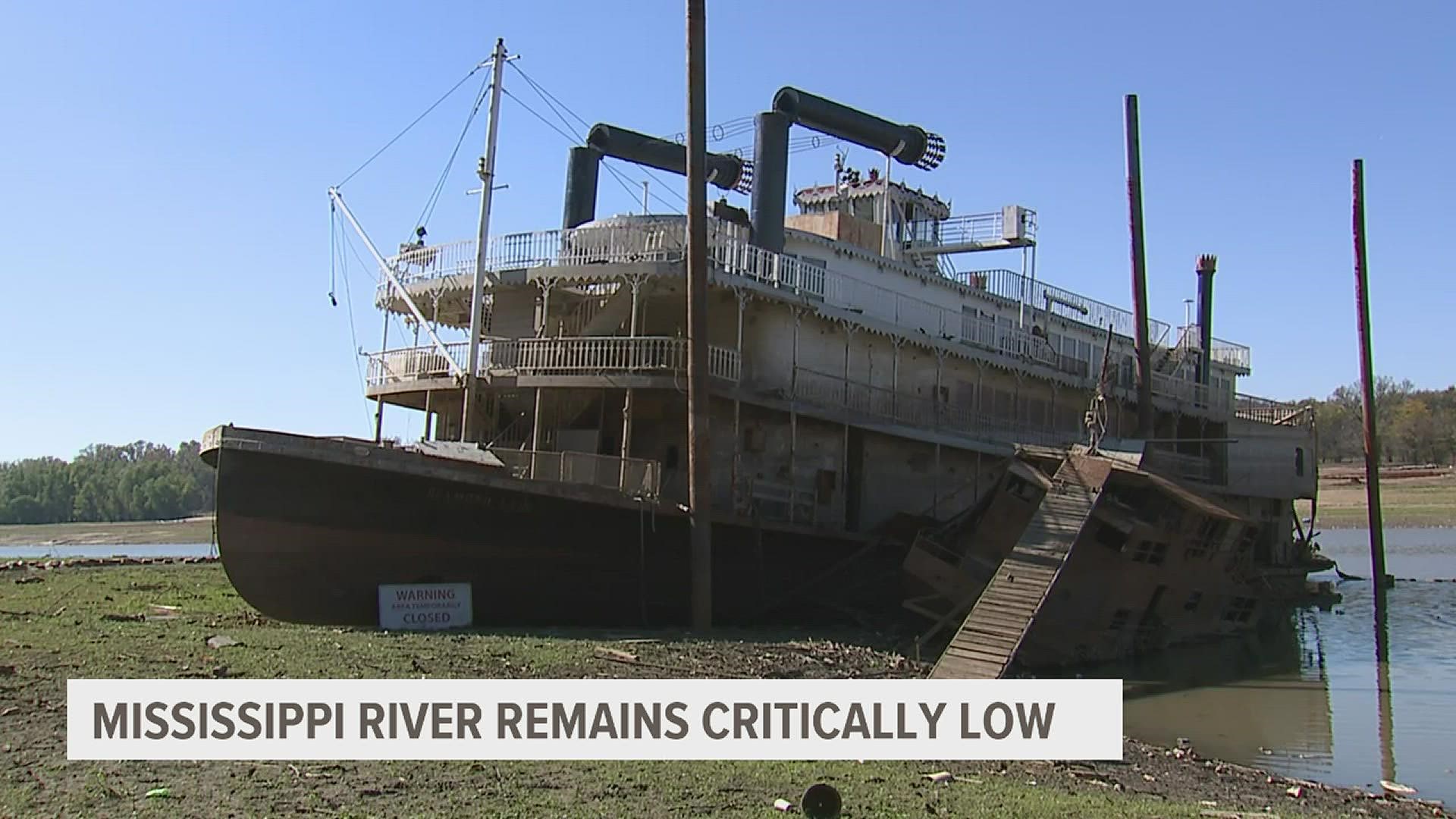 Diamond Lady riverboat casino sits in the mud | kvue.com