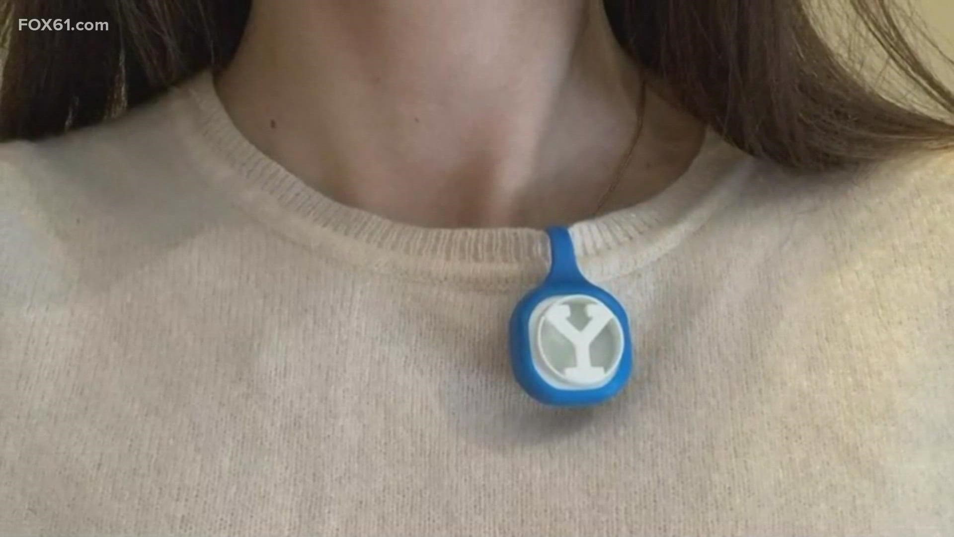 Yale researchers have developed a device that can instantly tell you how prominent COVID is wherever you are. FOX61's Tony Terzi has the story.