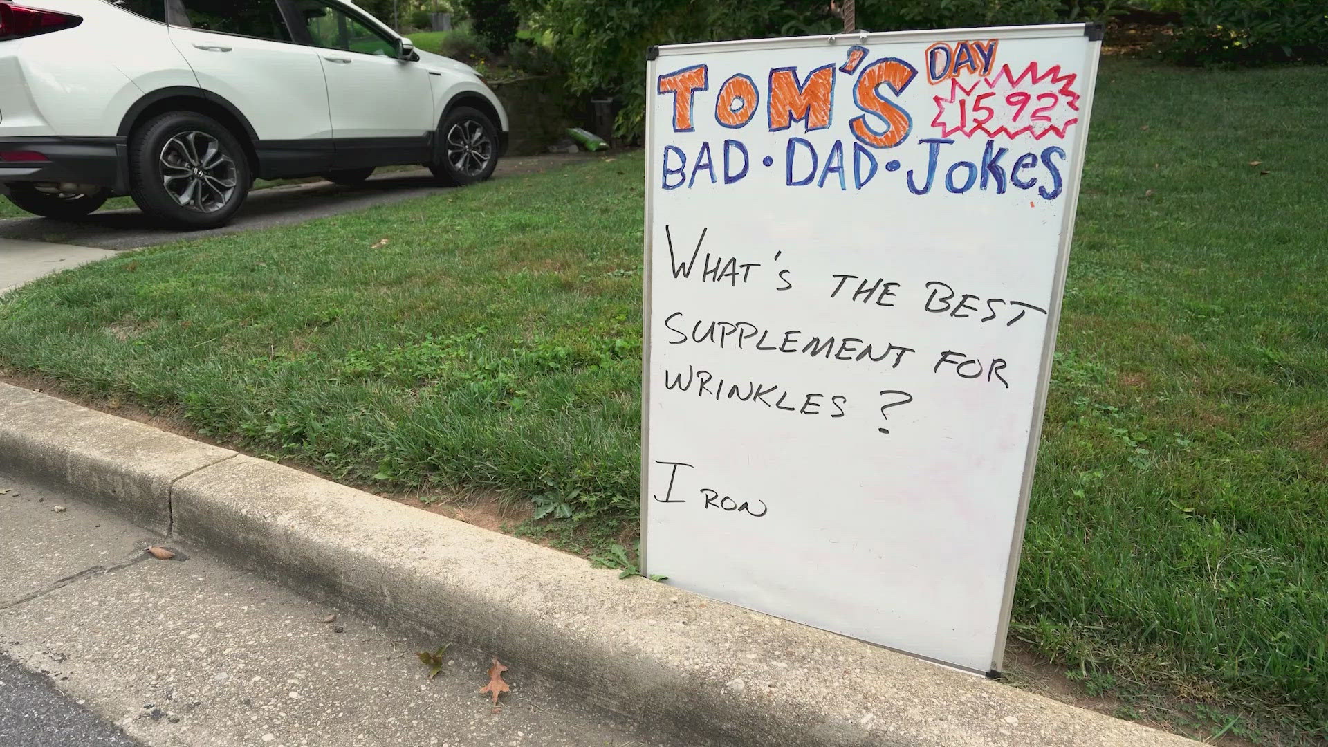 In the first installment of "The Heart of It," WUSA9 reporter Sean Martinelli spoke with a Kensington, Md. man uniting his neighborhood with his sense of humor.