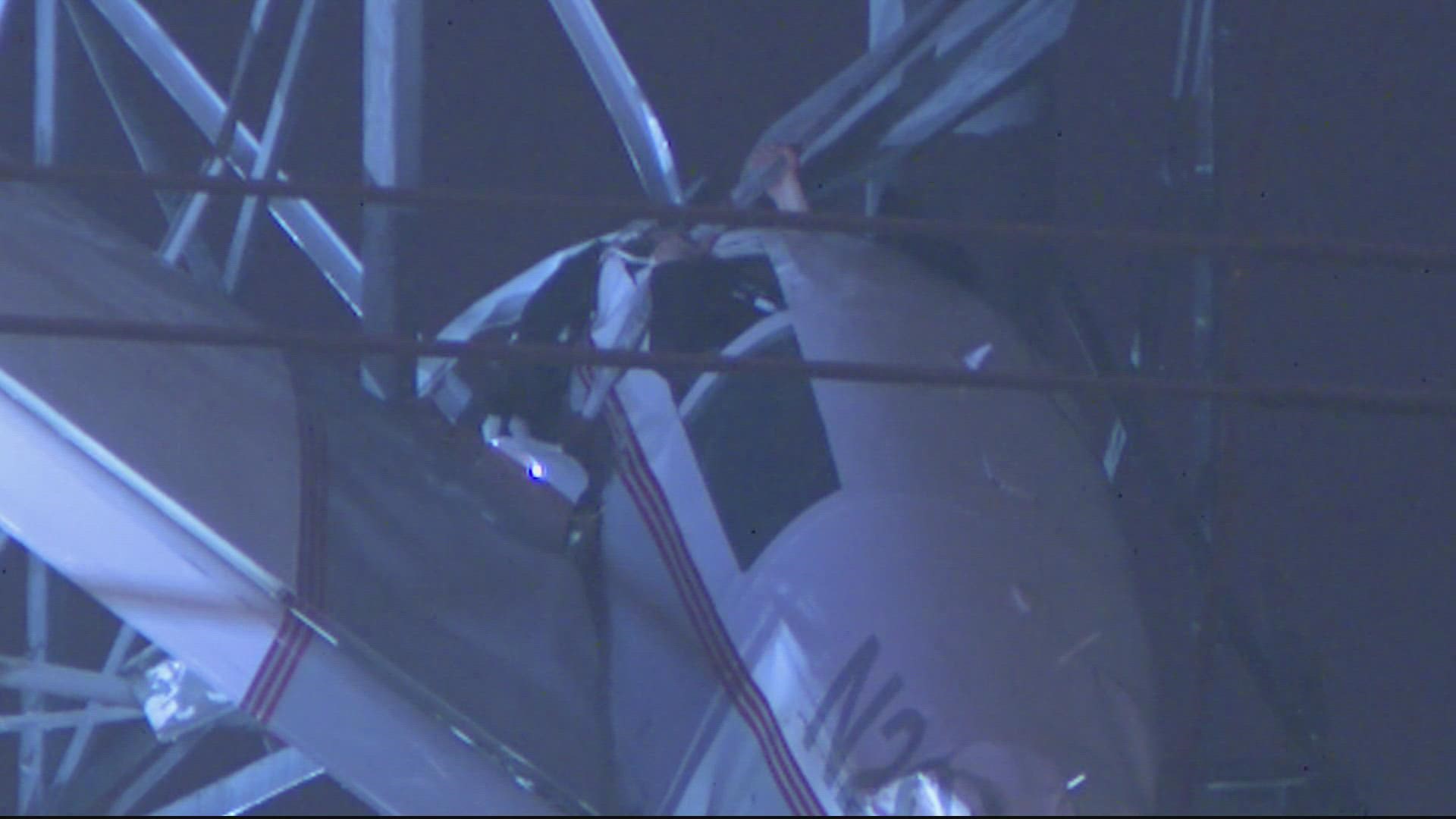 2 rescued from plane caught in Maryland power lines after crash | kvue.com