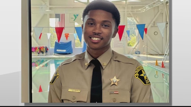 Georgia deputy helps save twins pulled from swimming pool